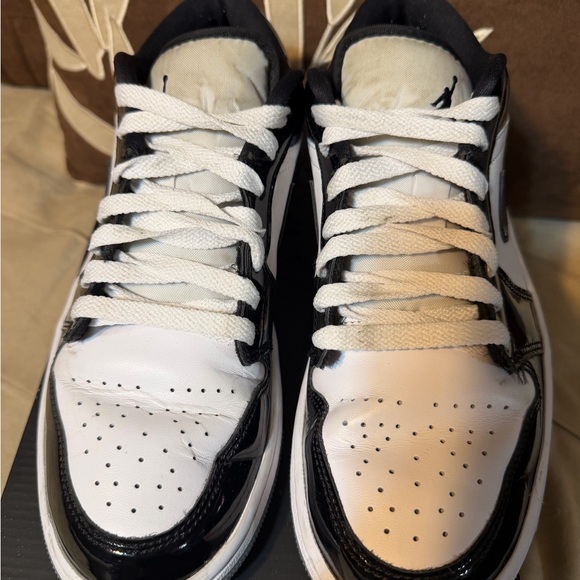 Jordan Black and White Sneakers with Blue Accent - Picture 2 of 6